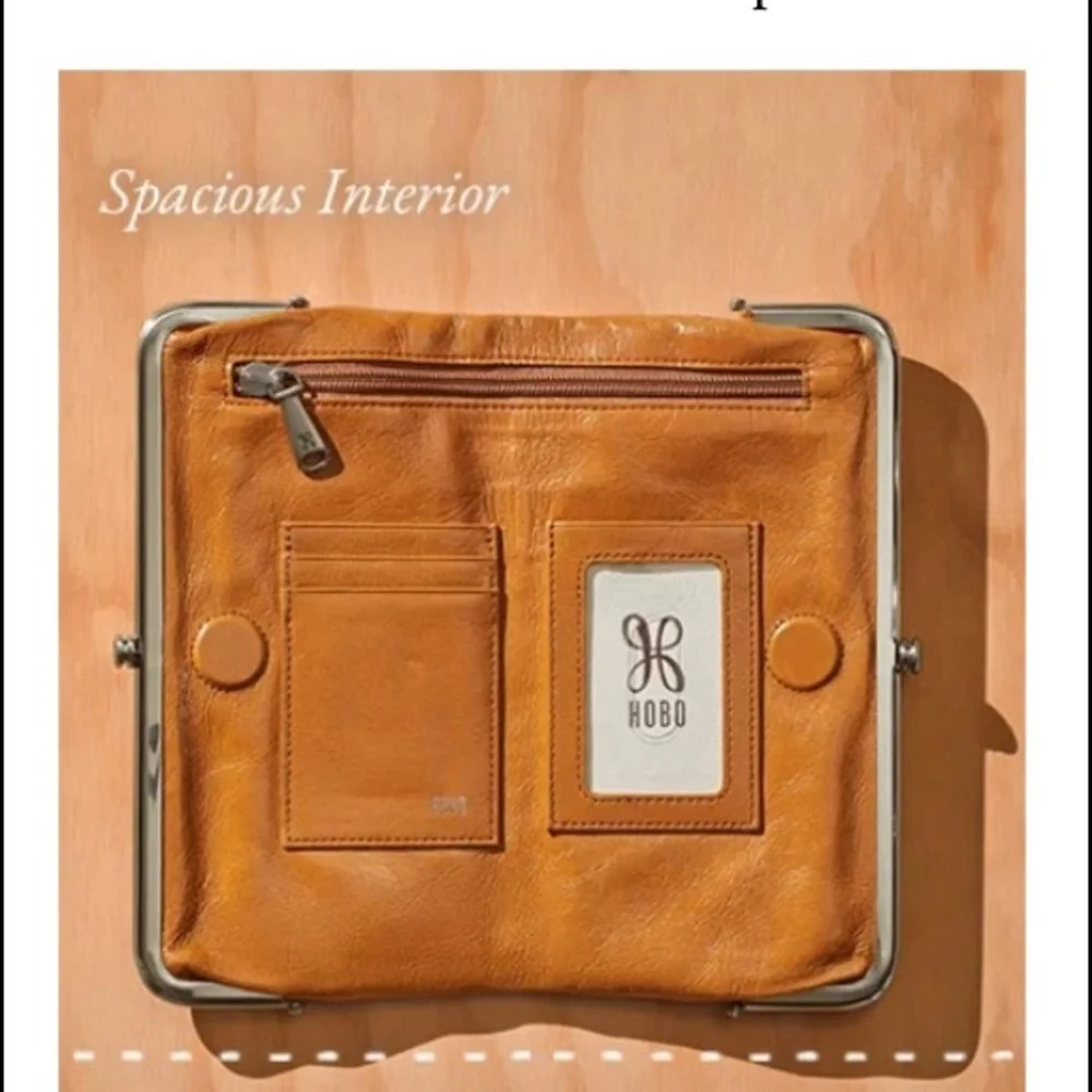 🌀🌀  SOLD 🌀🌀 NWT HOBO Lauren wallet/clutch. Color Honeycomb. Leather. - Picture 9 of 13